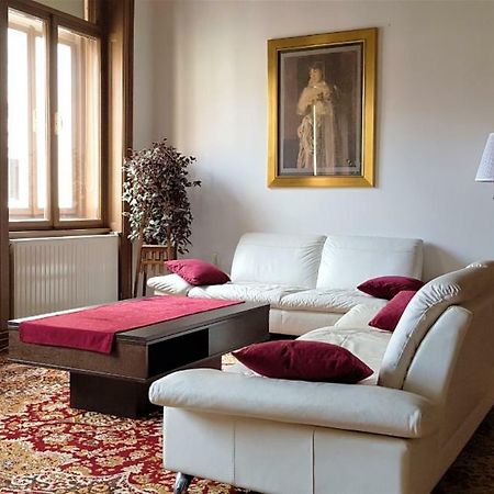 Luxury Apartment In The Heart Of Varaždin Exteriör bild