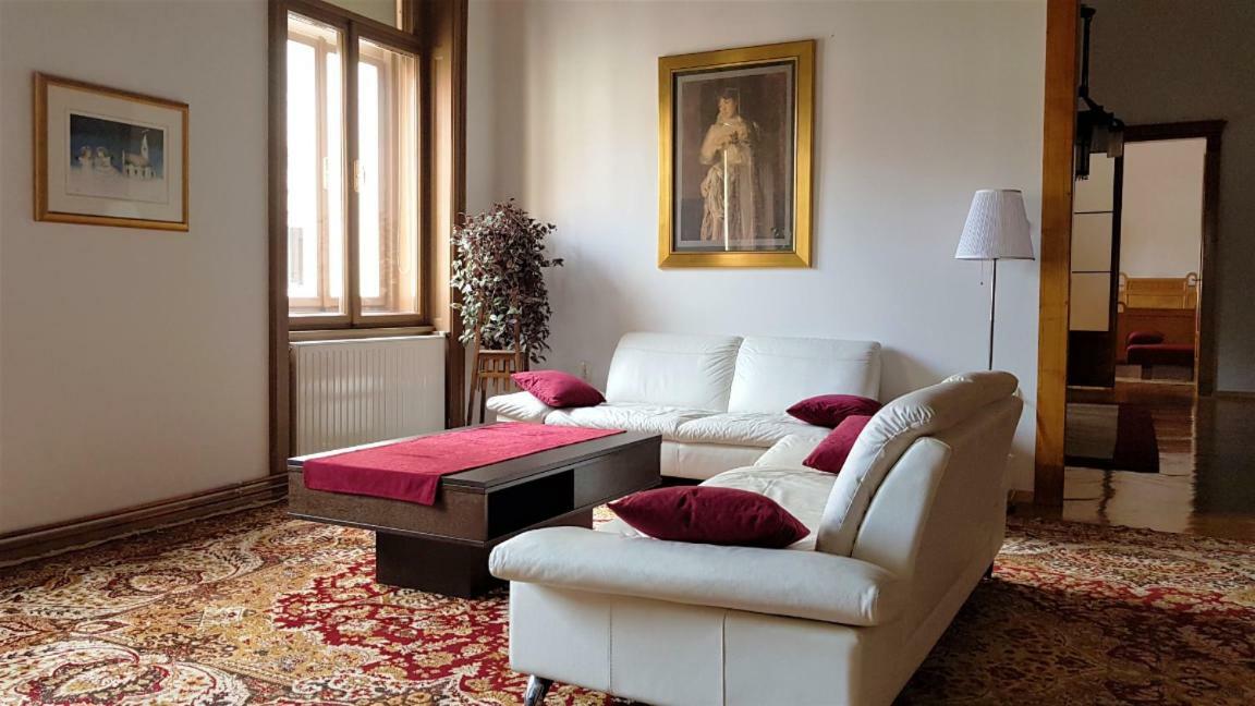 Luxury Apartment In The Heart Of Varaždin Exteriör bild