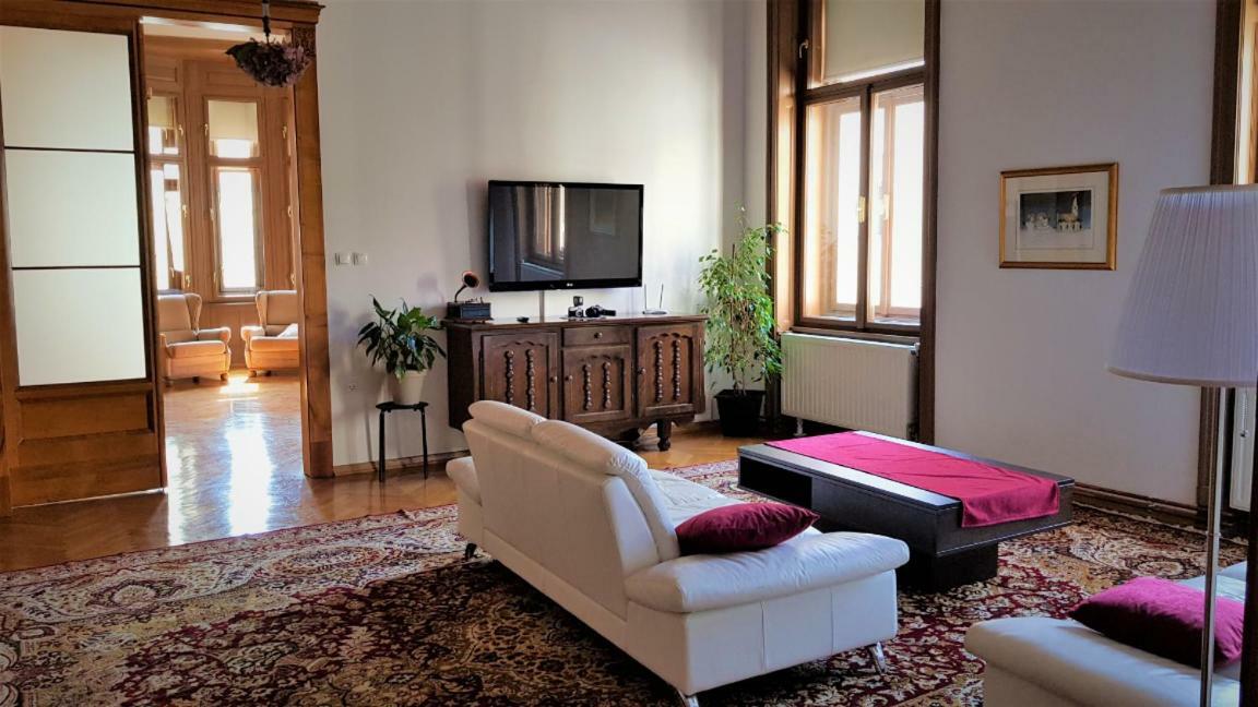 Luxury Apartment In The Heart Of Varaždin Exteriör bild